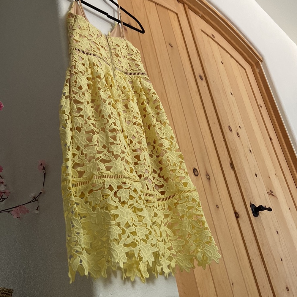 Guess - Gorgeous summer floral dress! - Picture 3 of 6